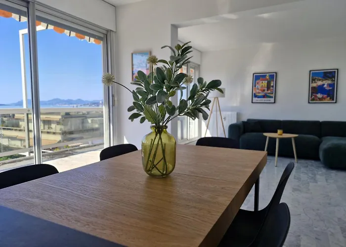 Appartamento Tanit Incroyable Vue Sur Des Iles Antibes