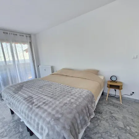 Incroyable Vue Sur Des Iles * Antibes