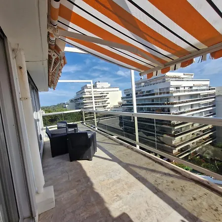 Incroyable Vue Sur Des Iles Antibes