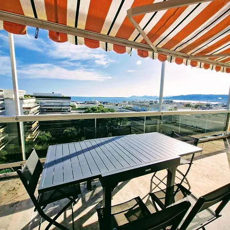 Incroyable Vue Sur Des Iles Antibes