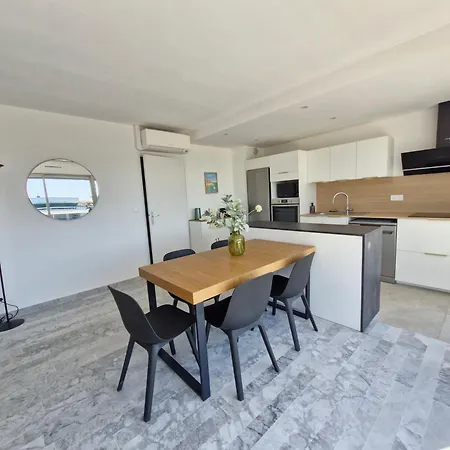 Tanit Incroyable Vue Sur Des Iles * 昂蒂布