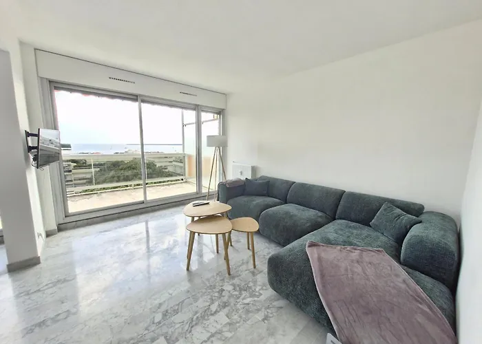 Incroyable Vue Sur Des Iles * Antibes